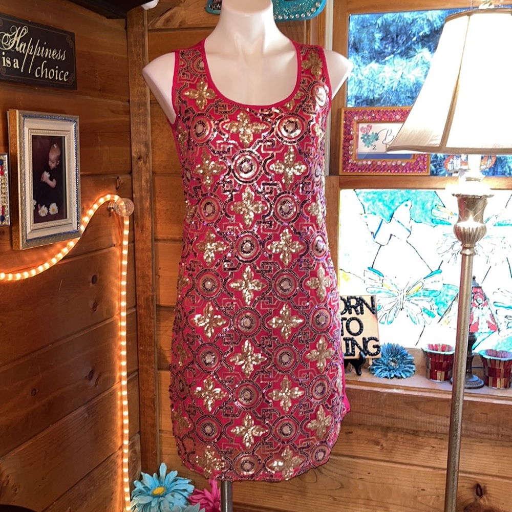 Gorgeous sequined red gold purple dress